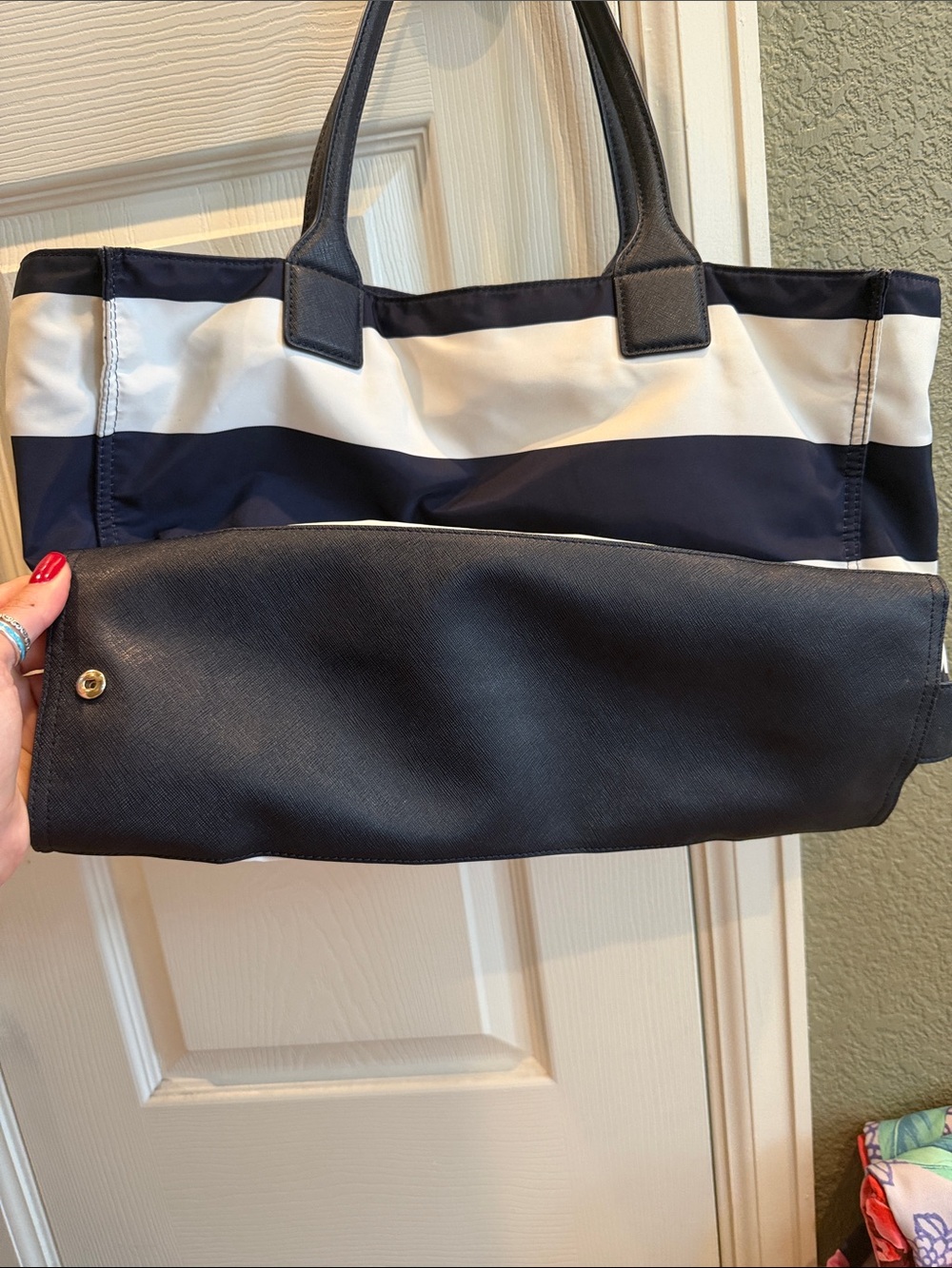 Tory Burch Ella Striped Packable Shoulder Bag - Picture 11 of 16
